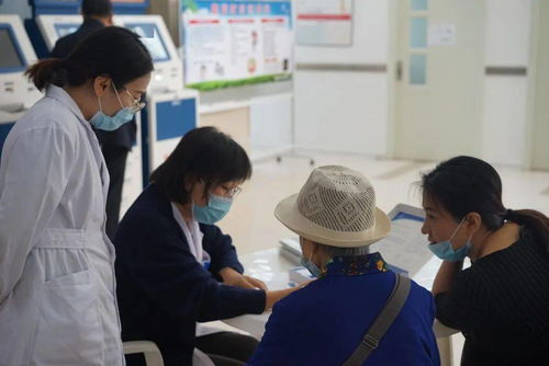 從容面對(duì)，不再逃避 遼寧省金秋醫(yī)院舉辦關(guān)愛(ài)記憶障礙老人健康講座，為成年人提供科學(xué)照護(hù)指南